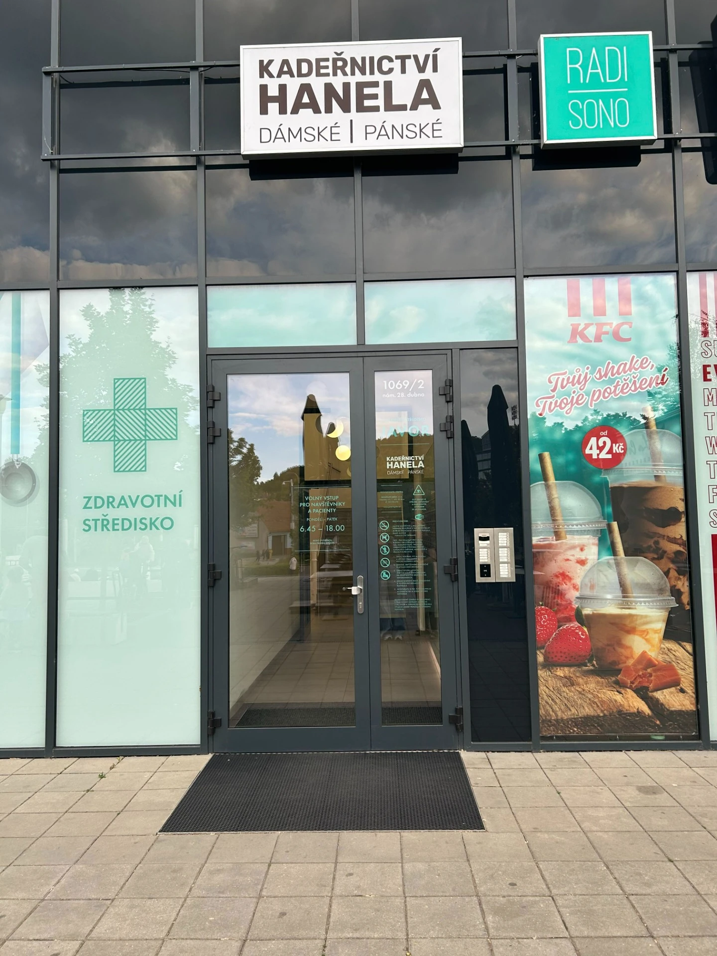 Interiér salonu Hanela